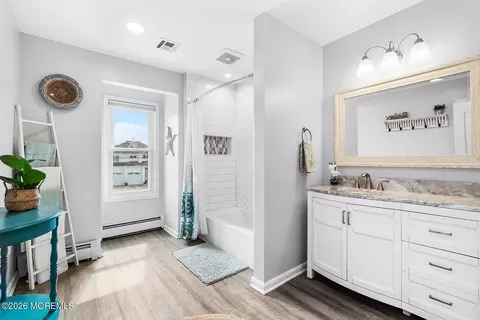 Bath - 70 E Coral Dr, Brick, NJ 08723 photo 3 of 5