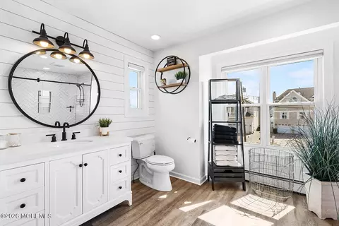 Bath - 70 E Coral Dr, Brick, NJ 08723 photo 1 of 5