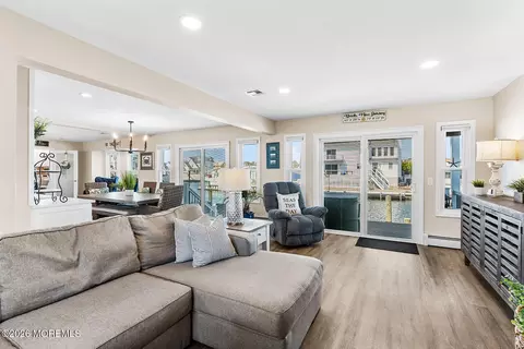 Living - 70 E Coral Dr, Brick, NJ 08723 photo 3 of 4