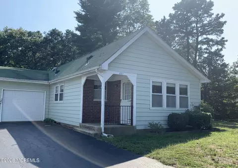 66 Yorktowne Pkwy #C, Whiting, NJ 08759