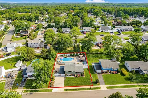 12 Oklahoma Dr, Jackson, NJ 08527