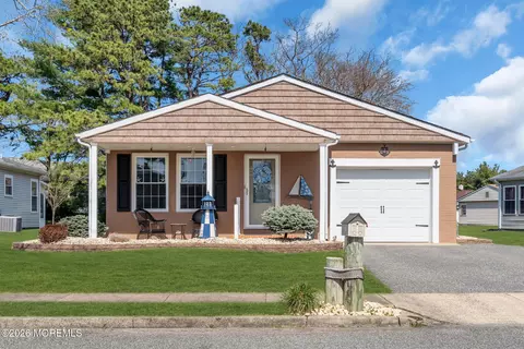 22 Speighstown Pl, Toms River, NJ 08757