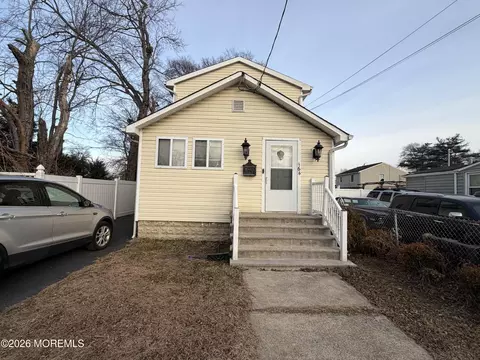164 Ocean Ave, Middletown, NJ 07748