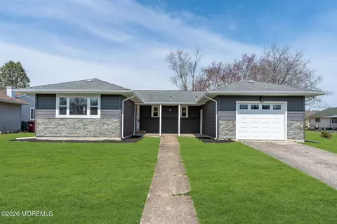 62 Barbados Dr S, Toms River, NJ 08757