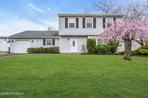 24 Eric Dr, Howell, NJ 07731