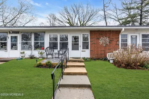 108 Edinburgh Ln #C, Lakewood, NJ 08701