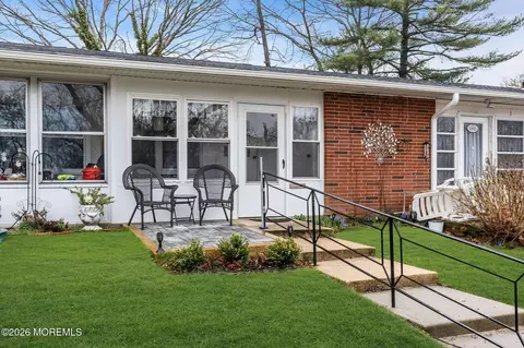 108 Edinburgh Ln #C, Lakewood, NJ 08701