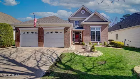 15 Crooked Stick Rd, Jackson, NJ 08527