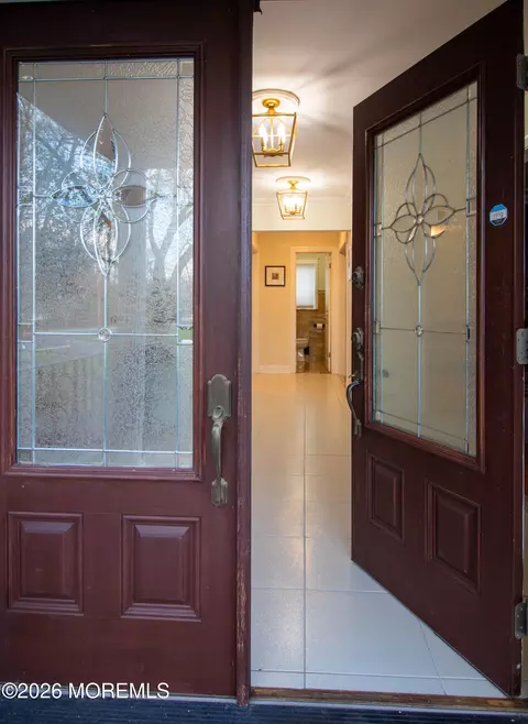 3 Kelton Pl, Manalapan, NJ 07726