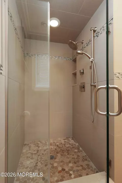 Bath - 25 Ely Rd, Holmdel, NJ 07733 photo 3 of 11