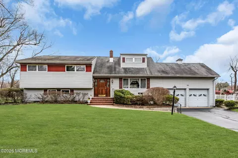 42 Riveredge Rd, Tinton Falls, NJ 07724