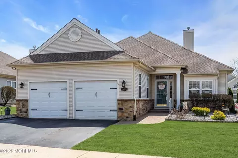 45 Milton Dr, Manchester, NJ 08759