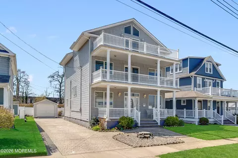 827 13th Ave, Belmar, NJ 07719