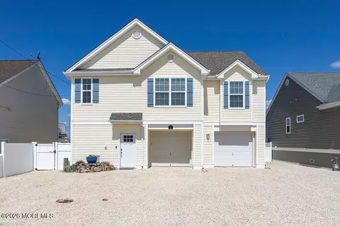76 Claudia Ln, Manahawkin, NJ 08050