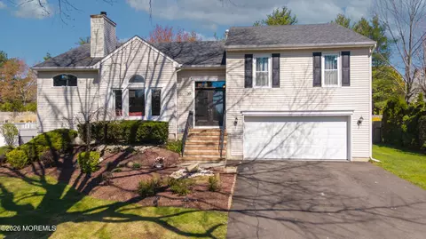 39 Royal Rd, Freehold, NJ 07728