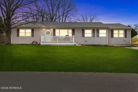 939 Clifton St, Forked River, NJ 08731
