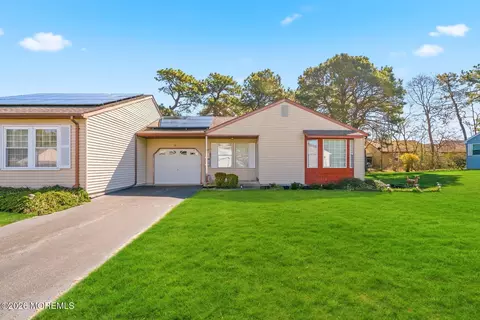 7 C Amherst Rd #64, Manchester, NJ 08759