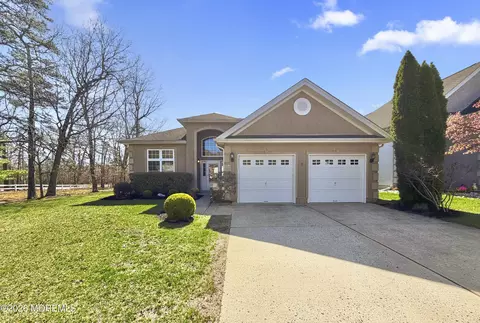 1 Bay Hill Rd, Jackson, NJ 08527