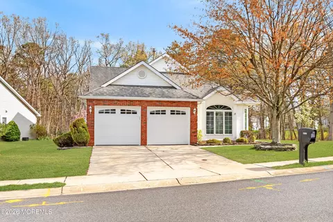 2299 Agincourt Rd, Toms River, NJ 08755