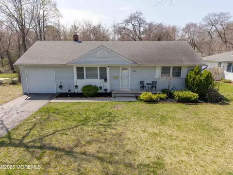 834 Brookside Dr, Toms River, NJ 08753