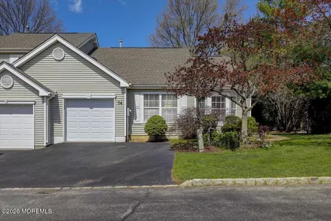 74 Ridge Pl, Freehold, NJ 07728