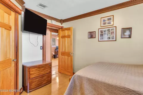Bedroom - 137 Sunset Dr, Forked River, NJ 08731 photo 3 of 3