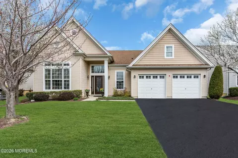 124 Masters Dr, Monroe, NJ 08831