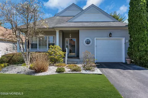 3 Belvedere Dr S, Manchester, NJ 08759