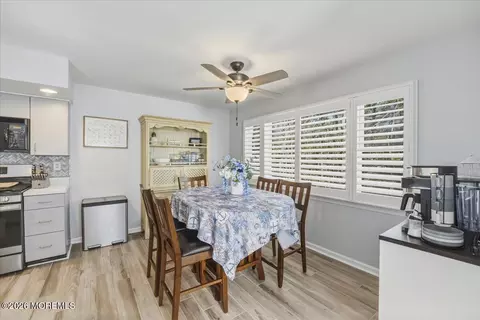 Dining - 351 Harbor Vw #51, Forked River, NJ 08731 photo 2 of 2