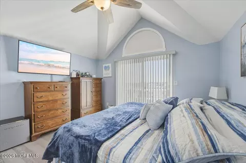 Bedroom - 351 Harbor Vw #51, Forked River, NJ 08731 photo 6 of 7