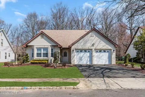108 Murray Hill Ter, Marlboro, NJ 07746