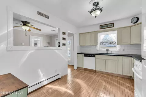 Kitchen - 363 Constitution Dr, Forked River, NJ 08731 photo 2 of 3