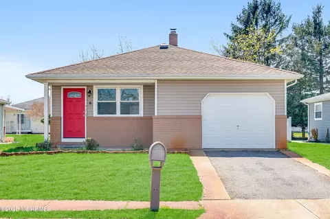 6 Corinth Pl, Toms River, NJ 08757