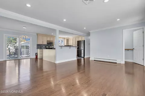 Living - 601 Midstreams Rd, Brick, NJ 08724 photo 3 of 3