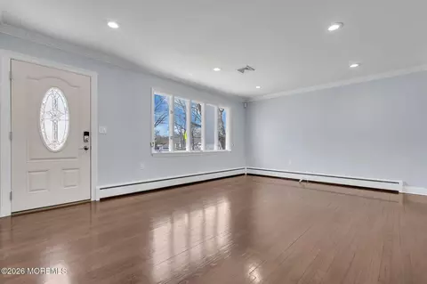 Living - 601 Midstreams Rd, Brick, NJ 08724 photo 1 of 3