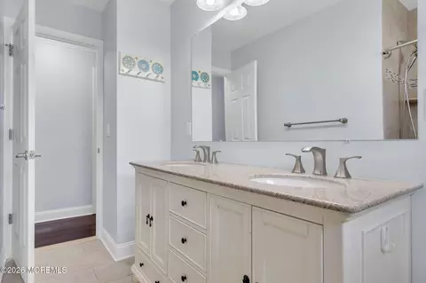 Bath - 601 Midstreams Rd, Brick, NJ 08724 photo 1 of 3