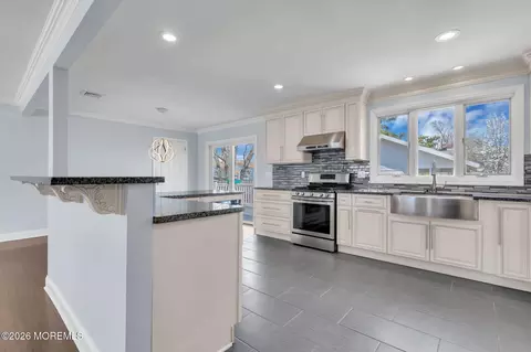 Kitchen - 601 Midstreams Rd, Brick, NJ 08724 photo 4 of 8