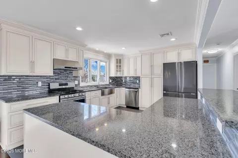 Kitchen - 601 Midstreams Rd, Brick, NJ 08724 photo 1 of 8