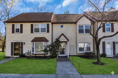 39 Independence Ct, Jackson, NJ 08527