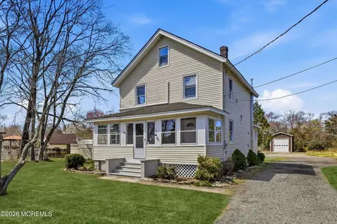 75 Main St, Waretown, NJ 08758