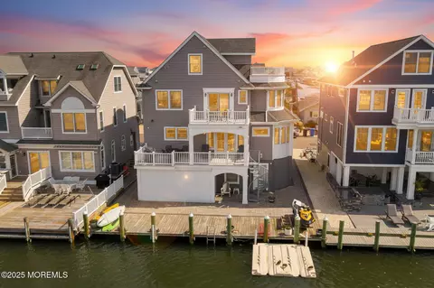 417 Delray Dr, Lavallette, NJ 08735