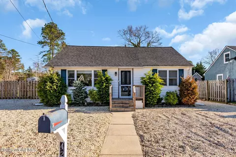 421 Forrest Ave, Lanoka Harbor, NJ 08734