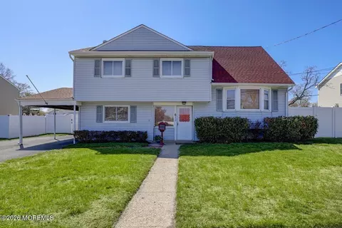611 S Laurel Ave, Hazlet, NJ 07730