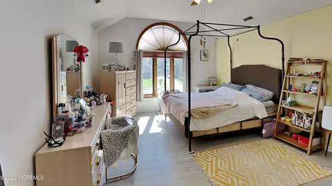 Bedroom - 33 Mill Pond Rd, Jackson, NJ 08527 photo 5 of 5