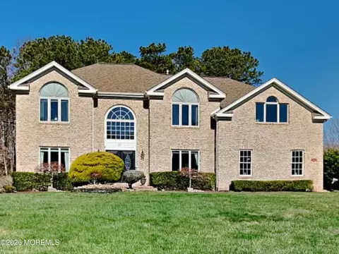 Exterior - 33 Mill Pond Rd, Jackson, NJ 08527 photo 2 of 3