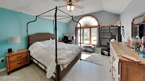 Bedroom - 33 Mill Pond Rd, Jackson, NJ 08527 photo 3 of 5
