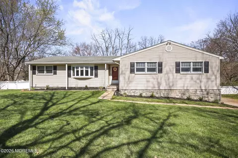 36 Overbrook Dr, Freehold, NJ 07728