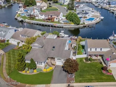 2111 Middle Ave, Point Pleasant, NJ 08742