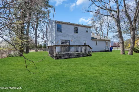 Exterior - 251 Pine Tree Dr, Brick, NJ 08723 photo 5 of 8