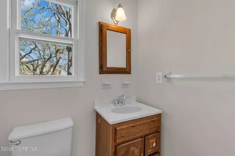 Bath - 251 Pine Tree Dr, Brick, NJ 08723 photo 1 of 2